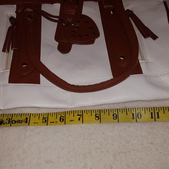 handbag - Picture 3 of 5